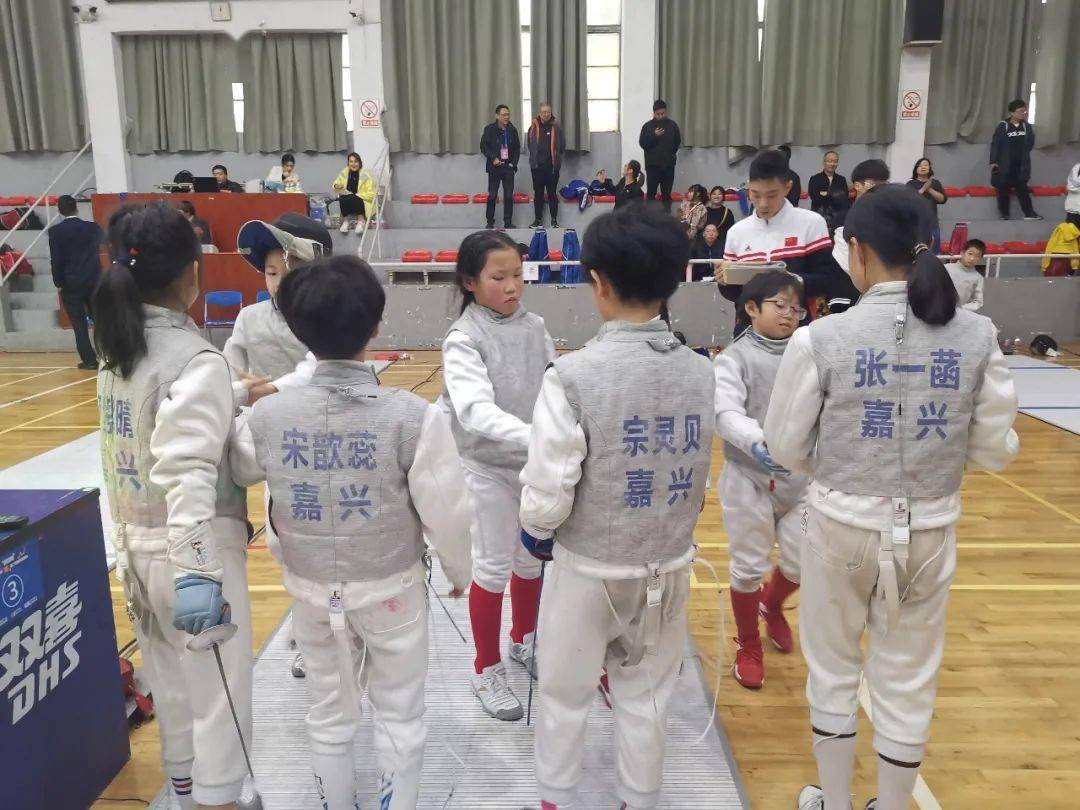 爱尔兰击剑选手乘风破浪夺得铜牌